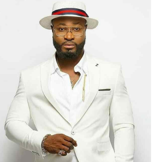 Harrysong proposes to longtime girlfriend 