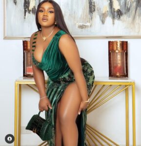 Davido's Babymama, Chefchi Sends A Message To People Complaining About Her Weightgain 