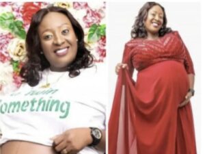 Nigerian Woman Gives Birth To Twins After 20 Years Of Waiting 