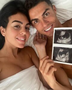 Cristiano Ronald announces death of his newborn twin son
