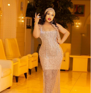 Actress, Tonto Dikeh retrieves Hilux truck she bought for Kpokpogri, months after breakup (Video)
