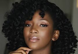 Journalist, Stella Dimokokurkus has revealed that veteran nollywood actress, Genevieve Nnaji is truly ill but not as a result of drug abuse. SDK stated that Genevieve is not on drugs as reported by gistlover, but down with another undisclosed MEDICAL CONDITION, which she has been dealing with for a long time.