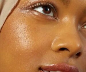We have different types of skin and this could be as a result of different factors. This article will help you know how to know your skin type and how to take care of oily skin, not just that, it will help you know the cause of the type of skin you have and how to maintain your skin or help it get better.