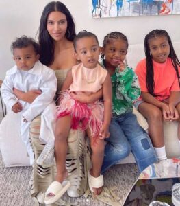 Kim Kardashian to receive $200k a month for child support as she and Kanye settle divorce.