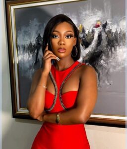 "She Should Remain In Nigeria Or We Will Wait For Her At The Airport"- Fans Thre@ten To Att@ck Blue Aiva Because Of The Massive Love She's Receiving In Nigeria (VIDEO)