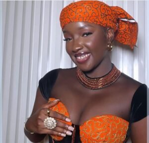 "Saskay Is Prettier Than Rihanna"- Netizens Argue Over The Beauty Of Nigerian TV star & Popular US Singer