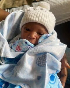 Portable 5th child with Akinyanju Omobolarinde