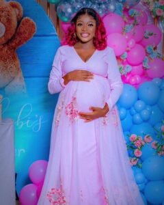 Portable 5th child with Akinyanju Omobolarinde