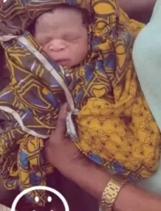 Mentally Challenged Woman Delivers New Born Baby in Ughelli Market (VIDEO)