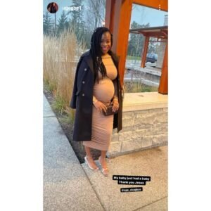"One of the happiest days of my life, Congratulations to my blood"- Bella Okagbue celebrates sister, Oge who welcomed a child.