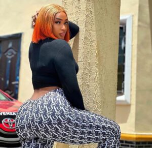 "Must Every Celebrity Do Yansh?" Netizens T@ckle Actress Lizzy Gold After She Shared New PHOTOS & VIDEO