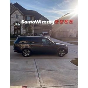 "Santa Wizzy" Wizkid Surprises His Sister With Range Rover (PHOTO/DETAIL)